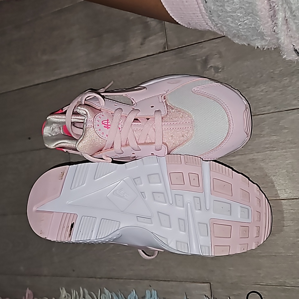 Nike Huarache - Picture 2 of 4